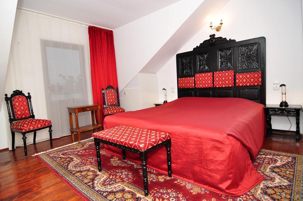 Bed & Breakfast Popamuseum Tarpesti Strada Muzeului Nr 28 Tirpesti Экстерьер фото